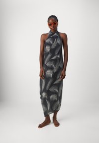 Pieces PCBANINNA SARONG - Complementos de playa - black onyx
