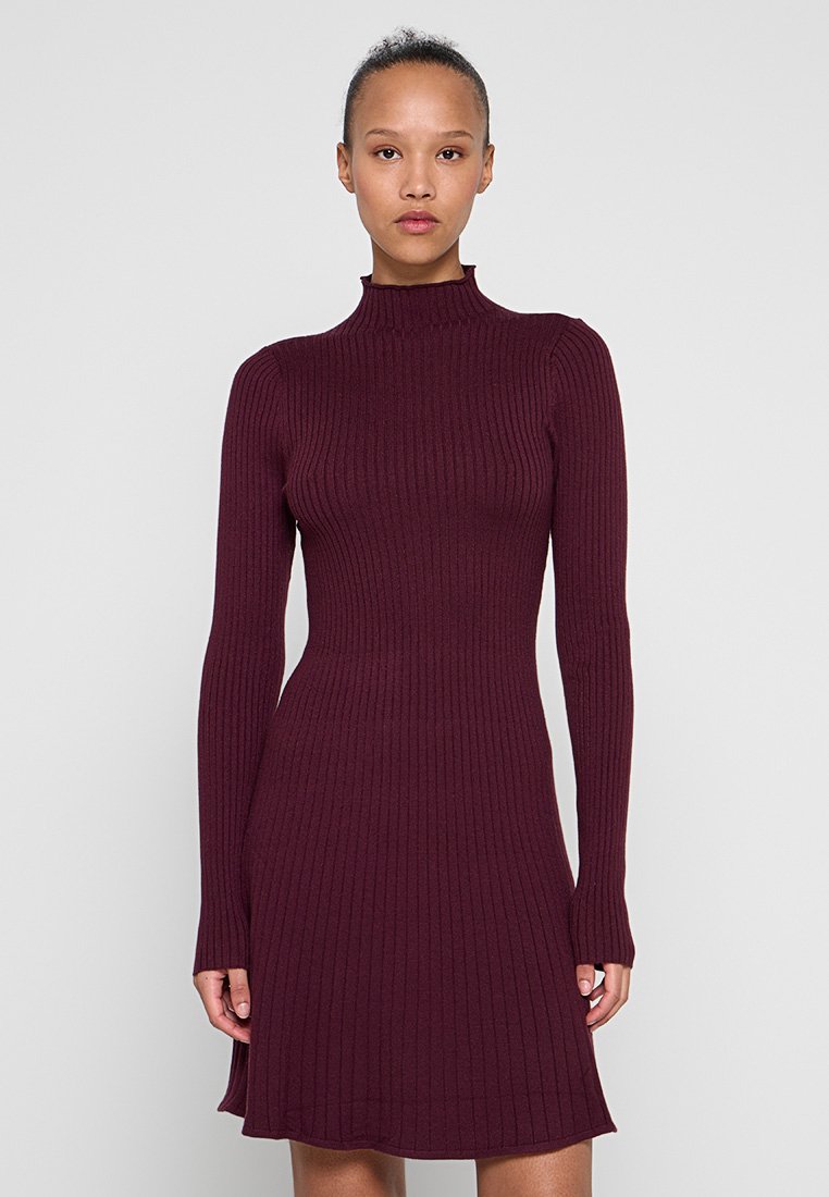 Vero Moda Tall Gebreide jurk bordeauxrood