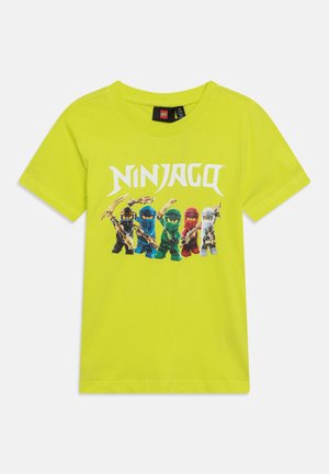 Bambino Io sono Jarno finalmente 5 TRex Bambini Nome Tedesco Maglietta Bambino Io sono Jarno finalmente 5 TRex Bambini Nome Tedesco Maglietta