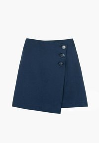 Jupe portefeuille bleu marine en tissu lisse, dotée d'une coupe diagonale et de trois boutons ronds à l'avant pour la fermeture.