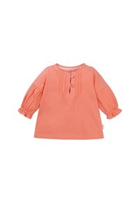 Haut à manches longues corail en tissu texturé. Présente un col rond, trois boutons à l'avant et des poignets froncés.