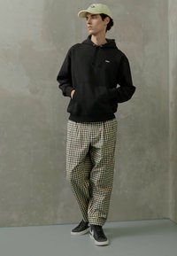 Obey Clothing TORN ICON HOOD - Felpa con cappuccio - black