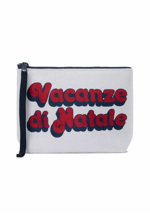 Witte stoffen pouch met gedurfde, rode tekst "Vacanze di Natale" in een afgerond lettertype, voorzien van een donkere rits en polsband.