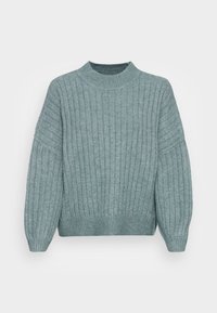 Maglione a coste di colore azzurro chiaro con colletto alto e maniche lunghe, leggermente a sbuffo, su uno sfondo uniforme.