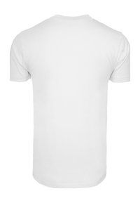 Weißes T-Shirt mit kurzen Ärmeln aus Baumwolle und rundem Ausschnitt. Glatte Textur und klassischer Schnitt ohne sichtbare Logos oder Muster.
