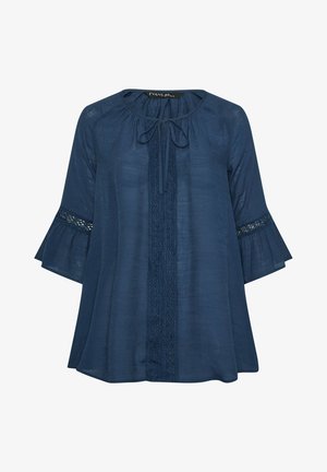 Blusa blu navy da donna con maniche a campana 3/4, rifiniture in pizzo sulle maniche e sul davanti, e scollo rotondo con fiocco legato.