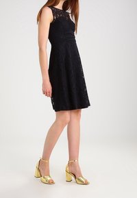 Dorothy Perkins Vardagsklänning - black