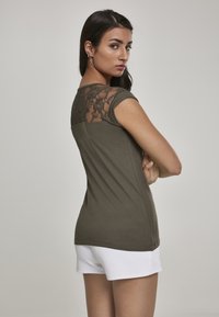 Urban Classics LADIES TOP LACES TEE - Trükipildiga T-särk - olive