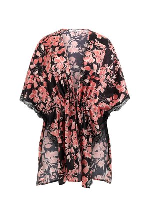 Černý květinový kimono vyrobené z lehké látky, zdobené růžovými květinami, s krátkými rukávy, elastickým pasem a krajkovým lemem.