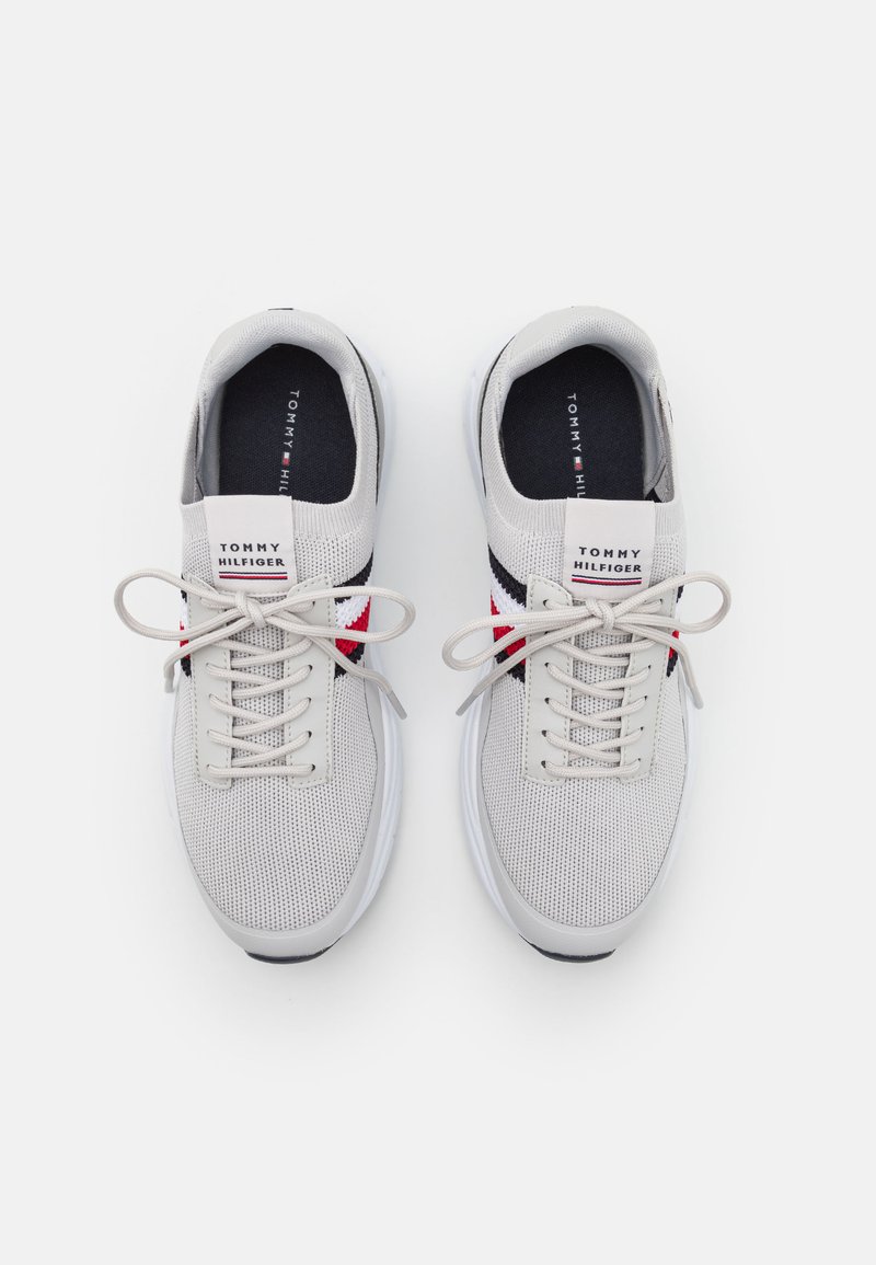 Tommy Hilfiger PREMIUM LIGHTWEIGHT RUNNER Trainers light cast