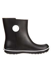 Botte de cheville en caoutchouc noir avec un détail découpé rond, surface texturée et une bande horizontale blanche autour de la semelle.