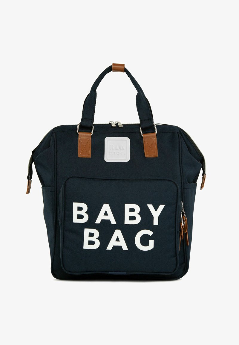 Tengerészkék szövet baba táska barna bőr pántokkal, elülső zseb "BABY BAG" felirattal fehér szöveggel, cipzárral záródik és merev alakja van.