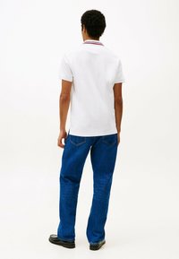 Tommy Hilfiger REGULAR FIT SIGNATURE COLLAR - Polo - white
