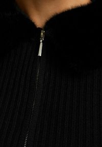 Bershka Kofta - black