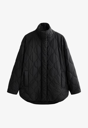 Veste matelassée noire avec un col haut, présentant un motif texturé, des poches avant et une silhouette légèrement surdimensionnée.
