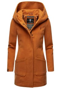 Manteau long orange pour femme avec capuche, deux poches plaquées à l'avant, fermeture éclair et boutons-pression à l'avant, et étiquette de marque à l'intérieur du col.