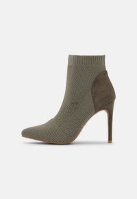 DeeZee Stivaletti con tacco - green