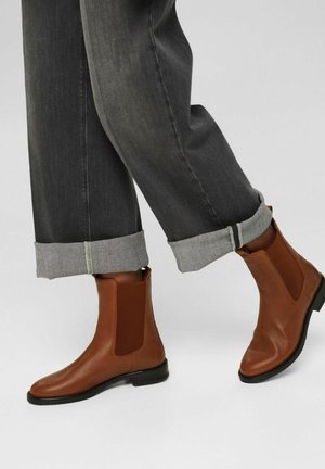 Classic ankle boots - caramel