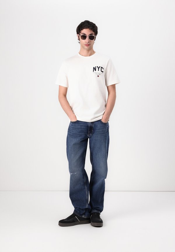 SCRIPT TEE - Print T-shirt - ivory petal4