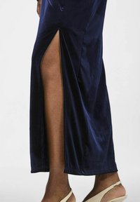 YAS YASSIVA - Maxikjole - navy blazer