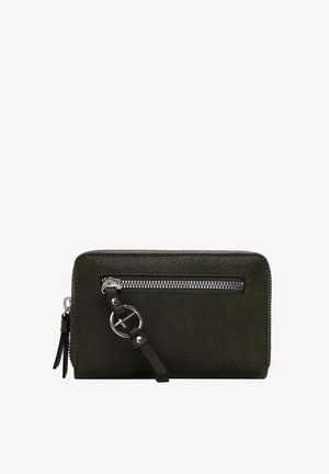 Zielona skórzana portmonetka z zamykaną na zamek kieszonką, srebrnymi akcentami i odpinanym paskiem. Posiada fakturowaną powierzchnię oraz okrągły detal.