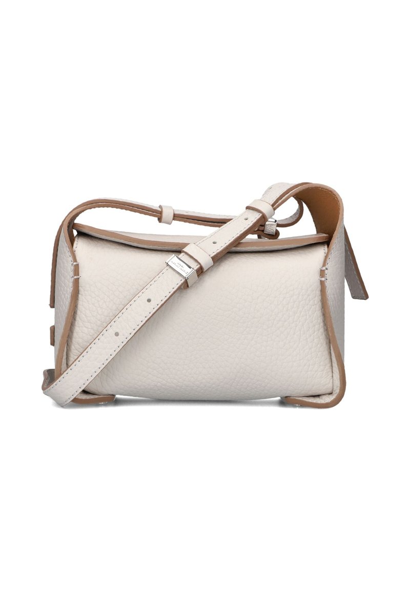 Crème kleur leren schoudertas met een gestructureerd oppervlak, contrasterende tan accenten, verstelbare schouderband en een minimalistisch ontwerp.