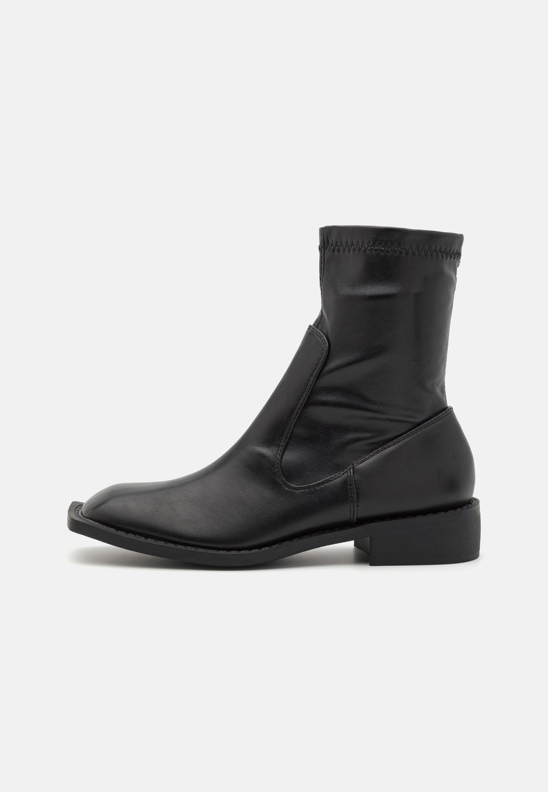 Ankle boots size 38
