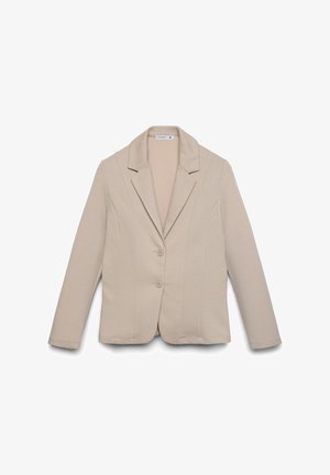 Blazer beige, design su misura, monopetto con due bottoni, rever a lancia, dettaglio con cucitura singola sul petto e tessuto dalla texture liscia.