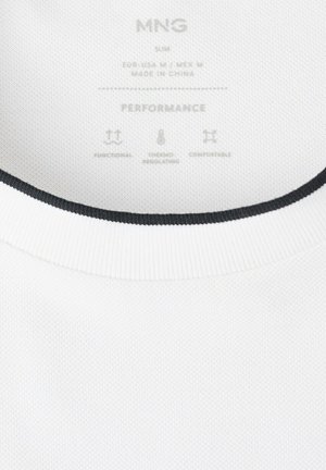 Weißer Polokragen mit schwarzer Einfassung, zeigt gedrucktes Größenschild M und Piktogramme für funktionelle, thermo-regulierende und komfortable Eigenschaften.