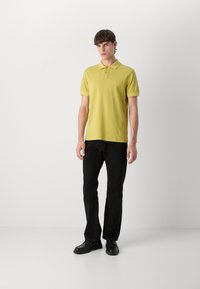 BOSS PRIME - Bluză polo - bright yellow