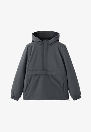 Chaqueta con capucha de color gris oscuro con cremallera frontal hasta la mitad, puños elásticos y un gran bolsillo delantero. Presenta una textura de tela sencilla y suave.