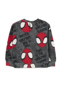 Grauer Pullover mit roten Spider-Man-Designs und dem Text "DAS IST DIE FANTASTISCHE SAISON." Hat einen Rundhalsausschnitt sowie gerippte Säume und Bündchen.