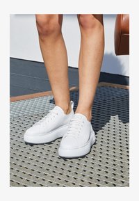 Armani Exchange Sneakers basse white/bianco Zalando