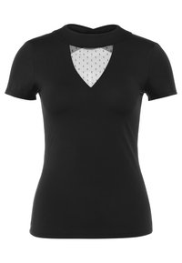 Svart t-shirt med korta ärmar, hög hals och en triangulär meshutskärning med prickmönster på framstycket. Mjukt material.