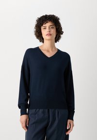 Scotch & Soda CORE V NECK RELAXED  - Strikkegenser - night