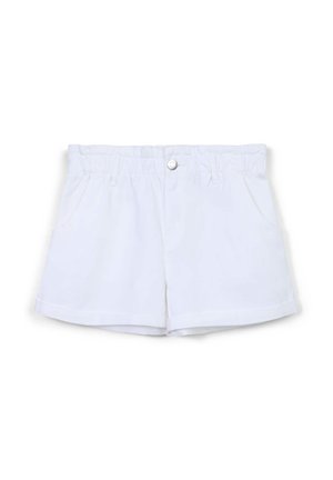 Pantaloni corti bianchi in tessuto con elastico in vita, dotati di due tasche laterali e chiusura con bottone metallico. Texture liscia e design pulito.