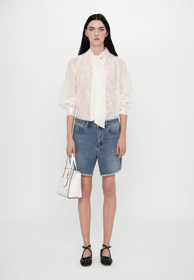 MICHAEL Michael Kors BOYFRIEND SHORT - Denim shorts - union