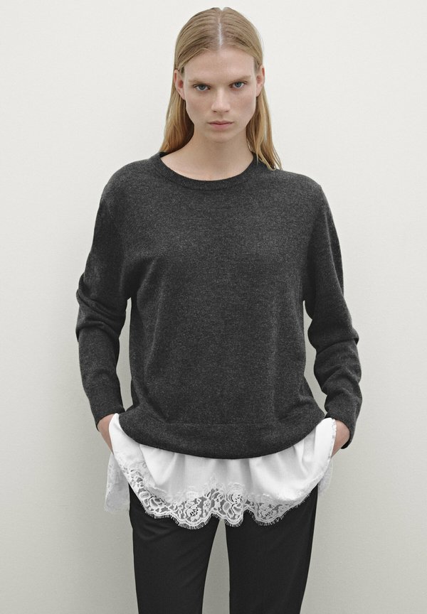 TRIM ON THE HEM  - Strickpullover