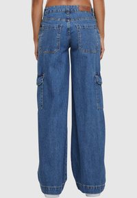 Urban Classics Džíny Relaxed Fit - light blue