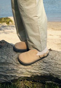 Krack Kids SOBY - Chaussons - beige