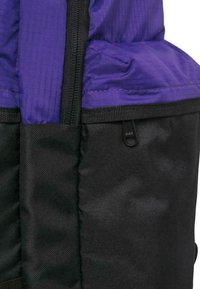 Urban Classics COLOURBLOCKING - Ruksak - ultravilolet black