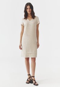 TATUUM TWIGA - Denní šaty - beige