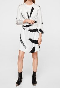 Mango Vapaa-ajan mekko - off-white
