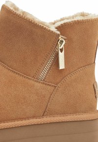 s.Oliver Botines bajos - cognac