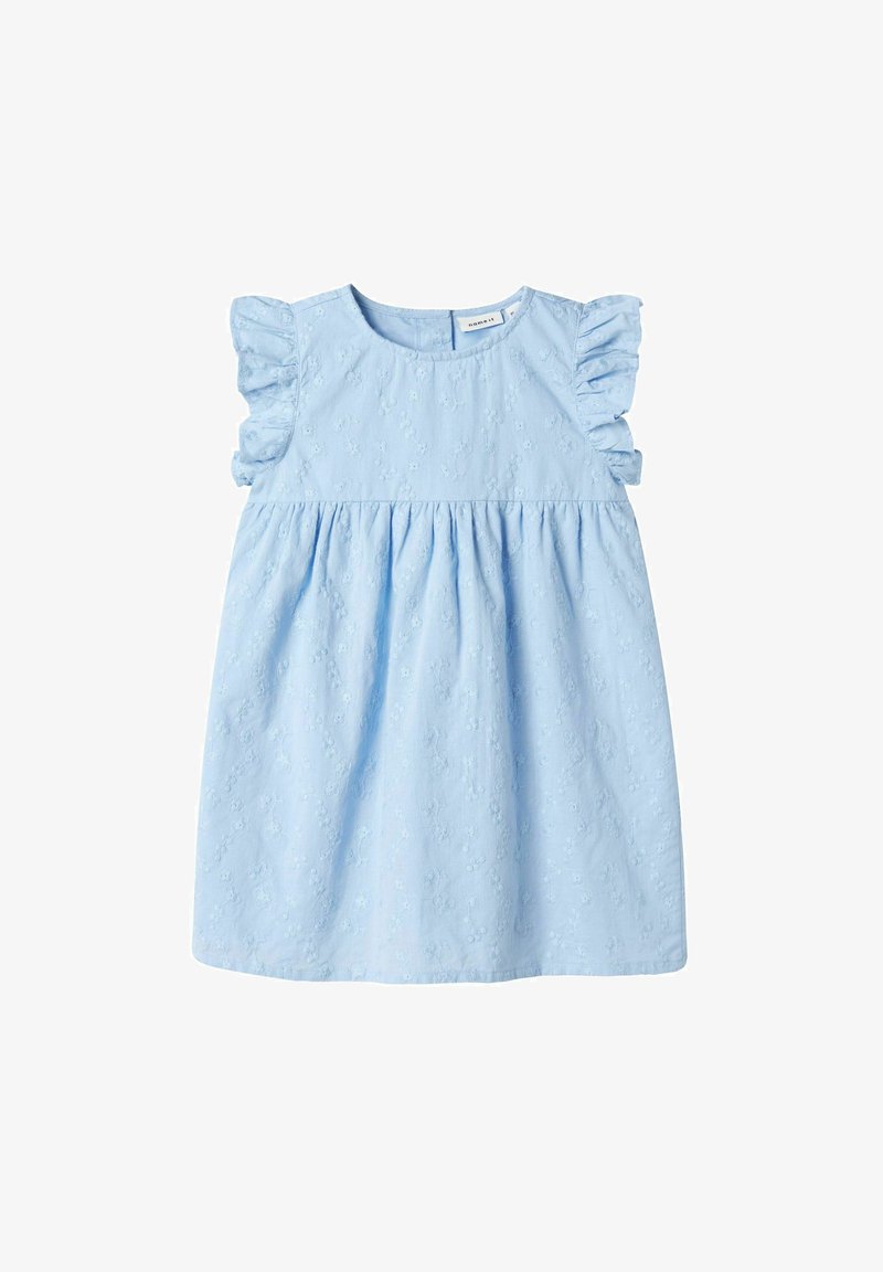 Helesin sinine kleit volangidega lühikeste varrukatega, ümmarguse kaelusega ja kogutud seelikuosaga. Kanga kogu pinnal on lilleline tekstuur.