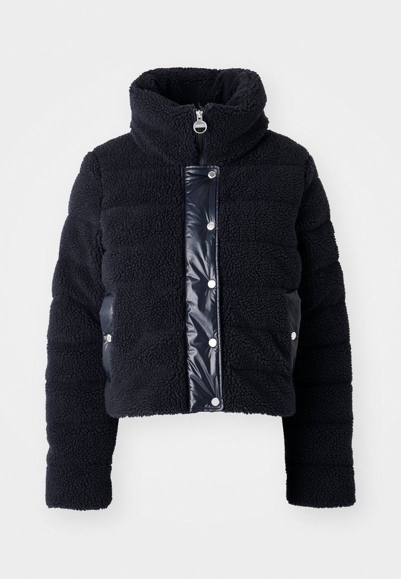 Giacca cropped nera realizzata in fleece testurizzato con pannello frontale in nylon lucido e chiusura con zip. Presenta bottoni a pressione e colletto alto.