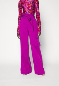 Veronica Beard Cargobyxor - pink