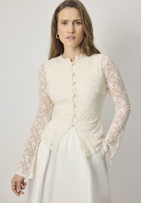 Touché Privé Blouse - white