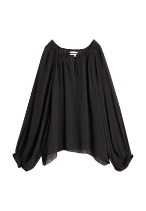 Løs svart bluse laget av lett, gjennomsiktig stoff. Den har vid halsudringning, vide ermer og elastiske mansjetter med en flytende design.