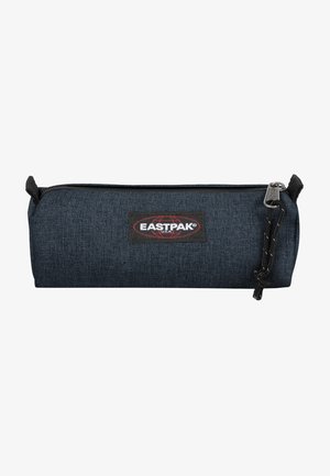 Eastpak Federmäppchen aus dunkelblauem Stoff mit strukturierter Oberfläche, ausgestattet mit einem Reißverschluss, schwarzem Reißverschluss-Zipper und einem roten Logo-Patch auf der Vorderseite.